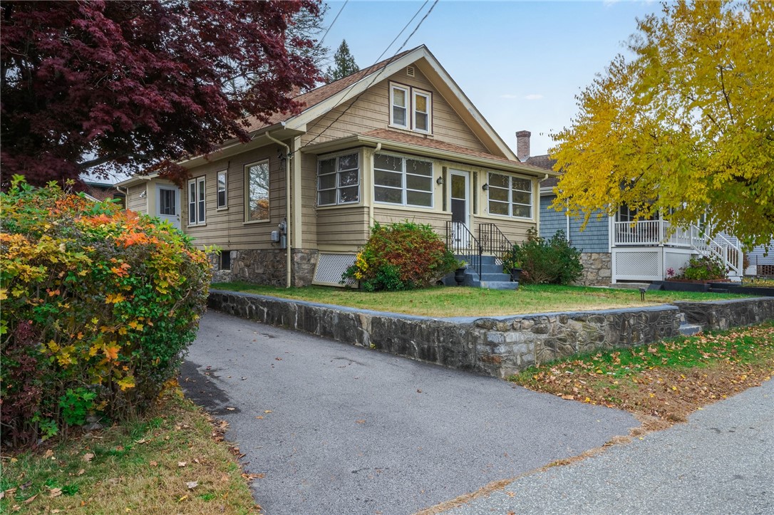 58 Cranston Street Woonsocket, RI 02895 - Photo 1 of 30