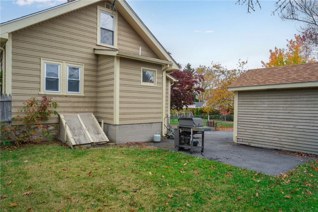 58 Cranston Street Woonsocket, RI 02895 - Photo 18 of 30