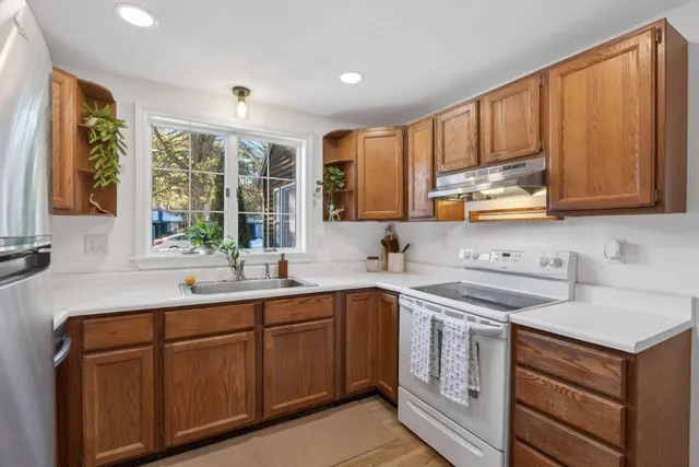 $385,000 | 47 Cluf Bay Road, Unit 47, Brunswick, ME 04011