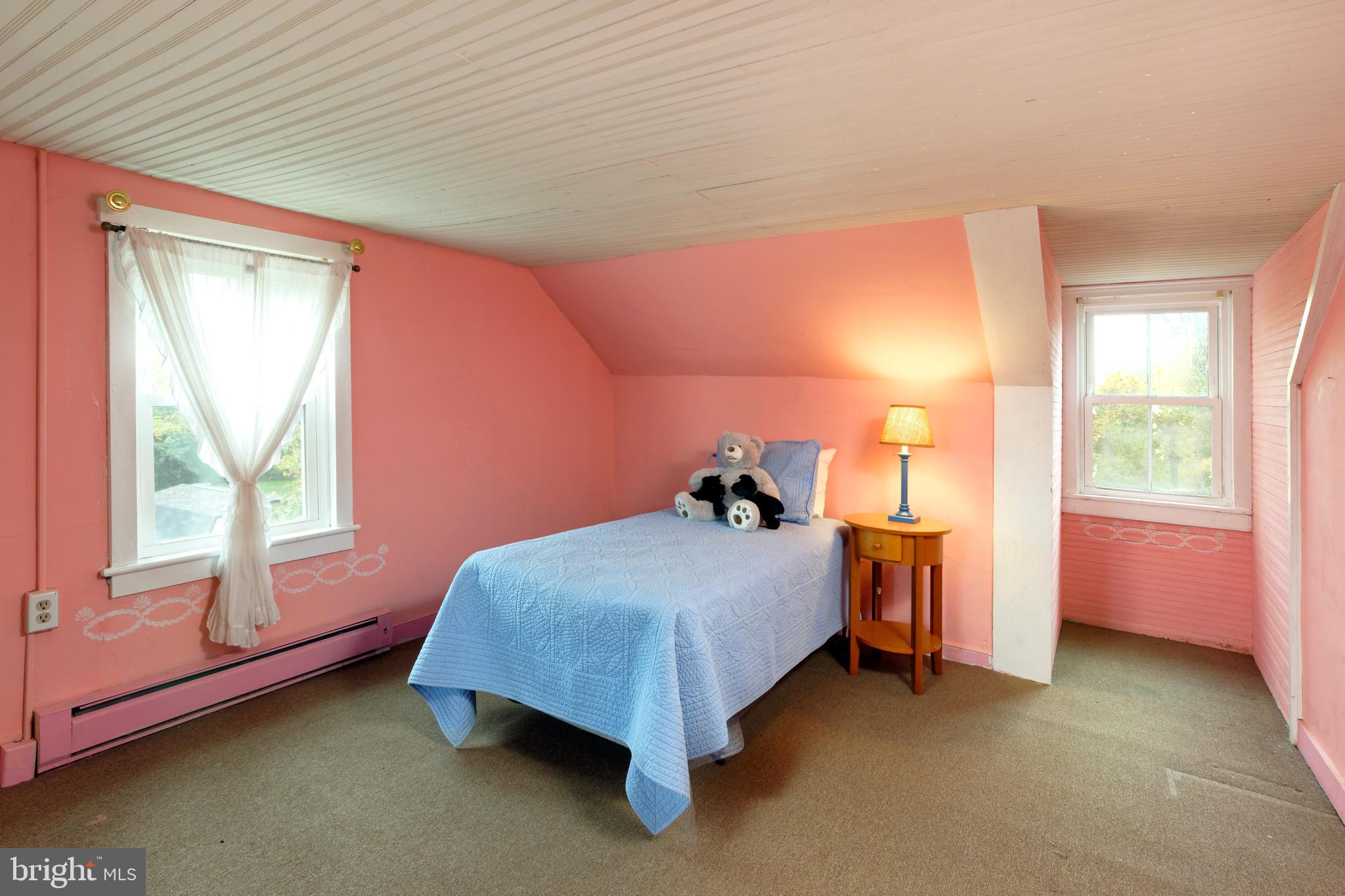 21091 Unison Road Middleburg, VA 20117 - Photo 36 of 65 Guest bedroom #3 on the 3rd level has full bath