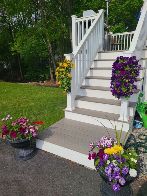 70 Phyllis Road Taunton, MA 02780 - Photo 4 of 26 Gallery Image 4