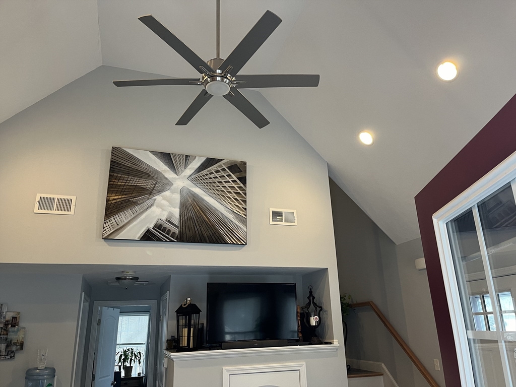 70 Phyllis Road Taunton, MA 02780 - Photo 8 of 26 Gallery Image 8