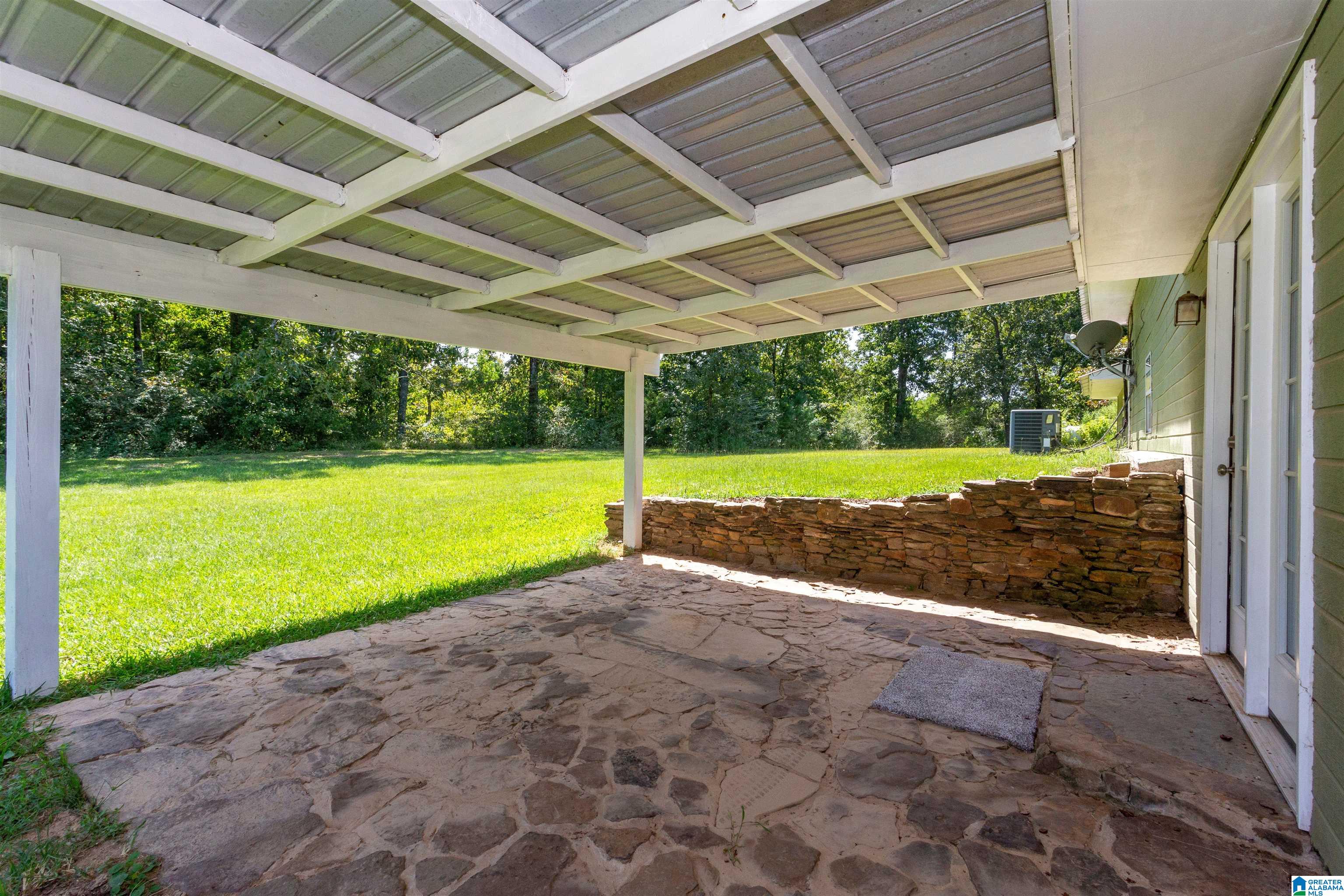 1040 Justice Road Warrior, AL 35180 - Photo 4 of 25