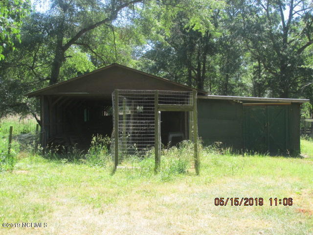5305 River Road Vanceboro, NC 28586 - Photo 19 of 20 Shed