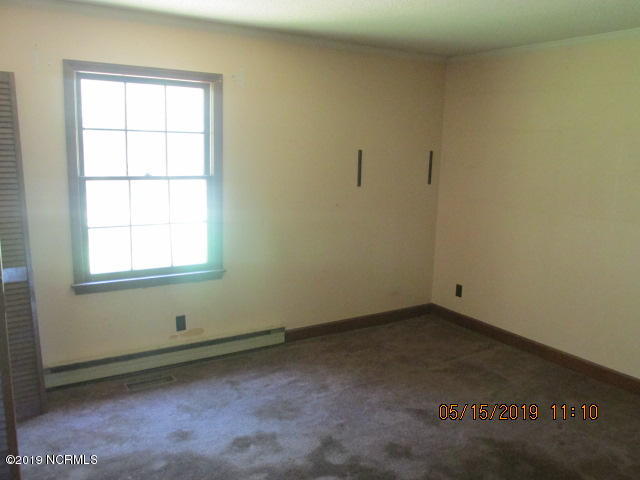 5305 River Road Vanceboro, NC 28586 - Photo 8 of 20 Bedroom 2
