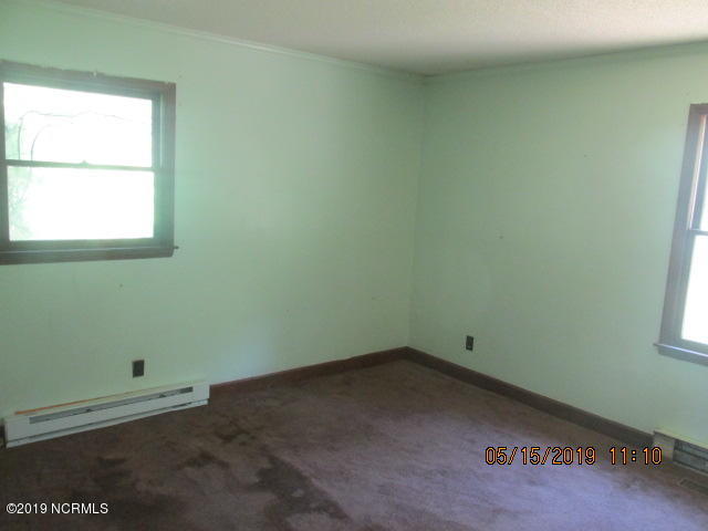 5305 River Road Vanceboro, NC 28586 - Photo 9 of 20 Bedroom 3