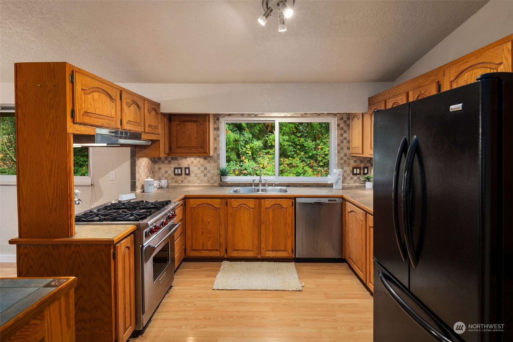 10805 Vernon Road Lake Stevens, WA 98258 - Photo 10 of 26 Gallery Image 10