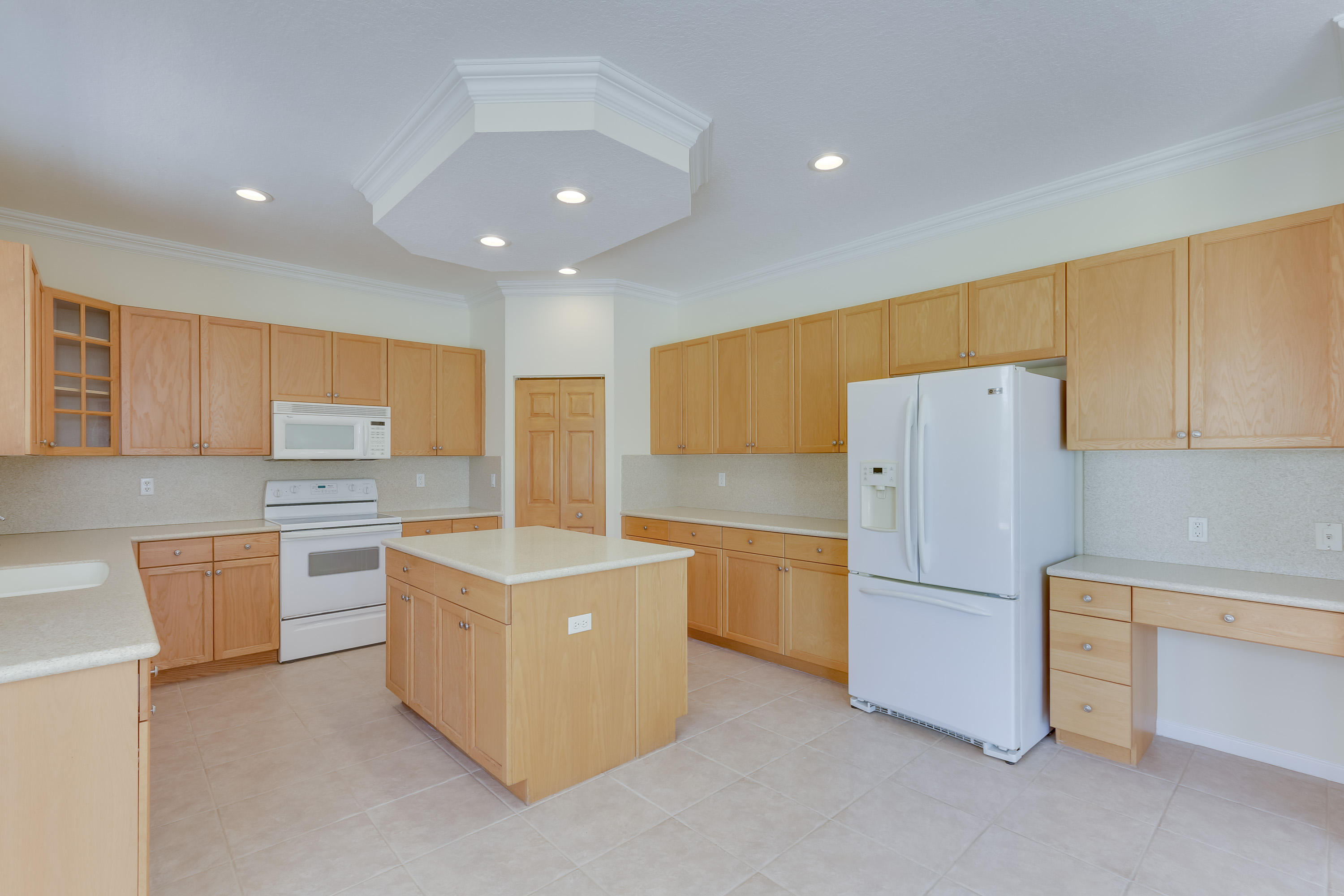 2121 Reston Circle Royal Palm Beach, FL 33411 - Photo 22 of 63 KITCHEN