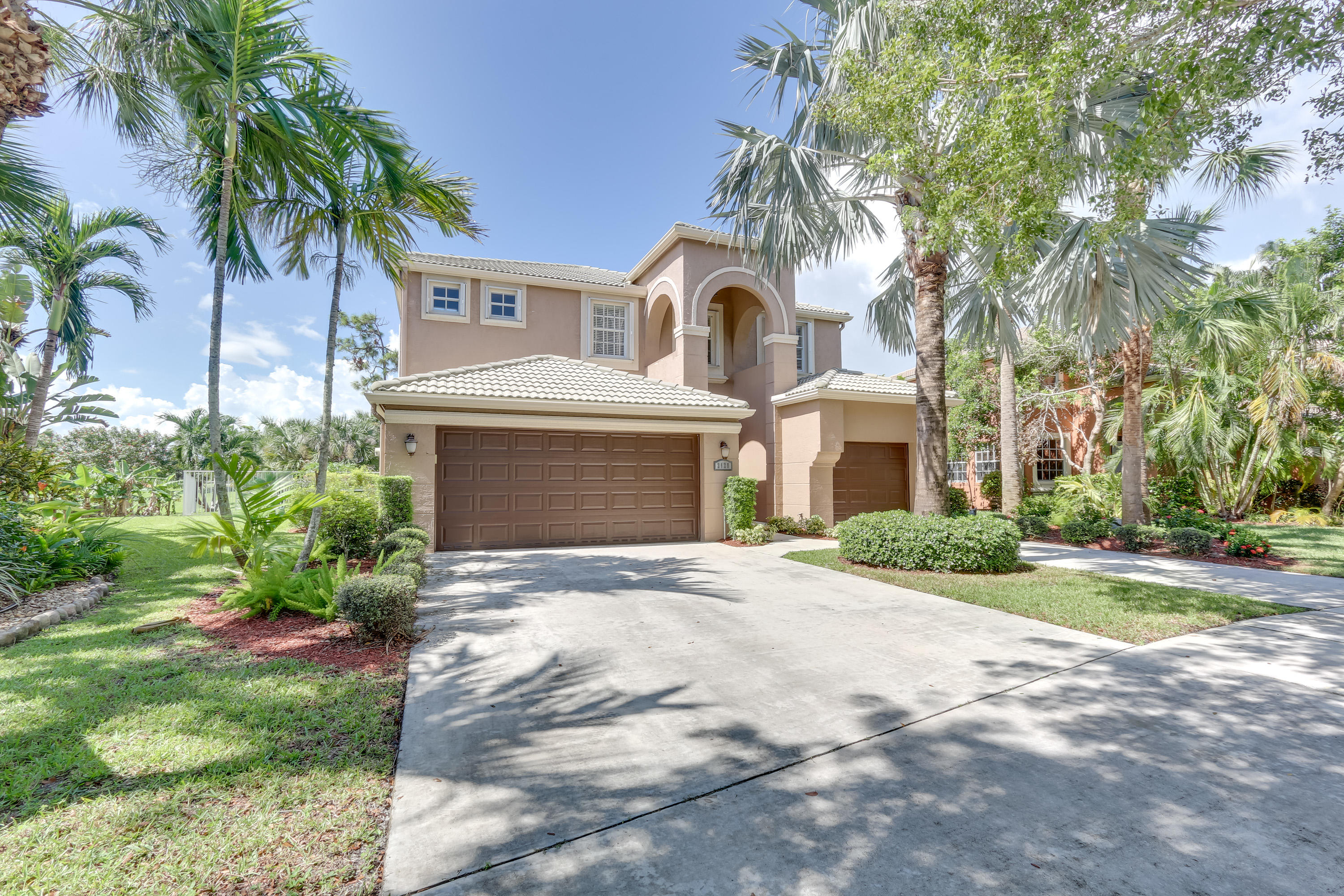 2121 Reston Circle Royal Palm Beach, FL 33411 - Photo 4 of 63 FRONT