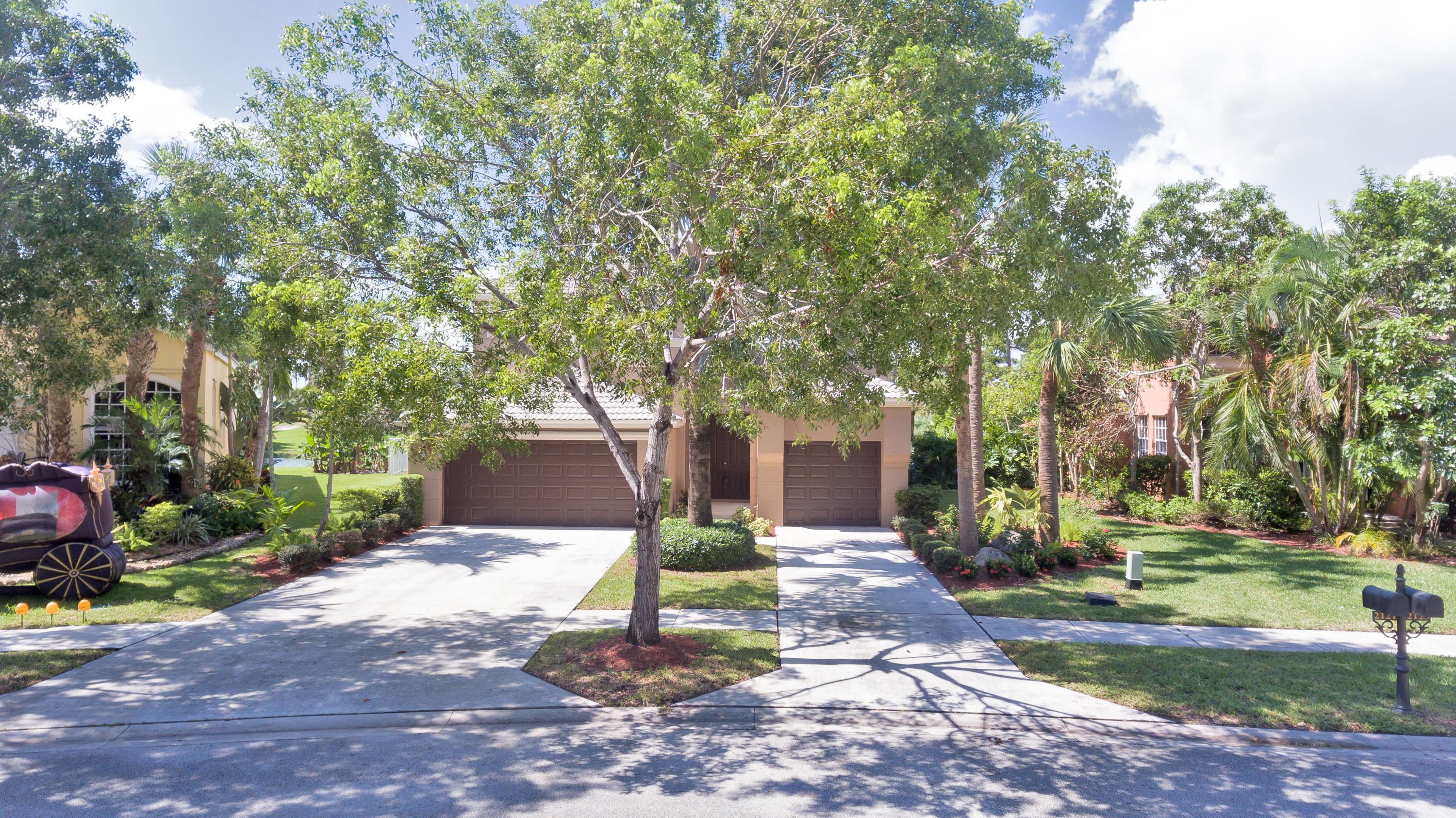 2121 Reston Circle Royal Palm Beach, FL 33411 - Photo 5 of 63 FRONT VIEW