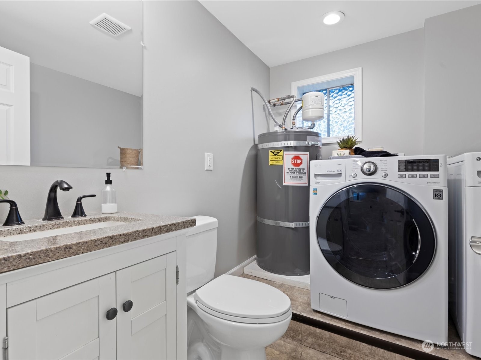 10705 22nd Avenue Southwest Seattle, WA 98146 - Photo 25 of 40