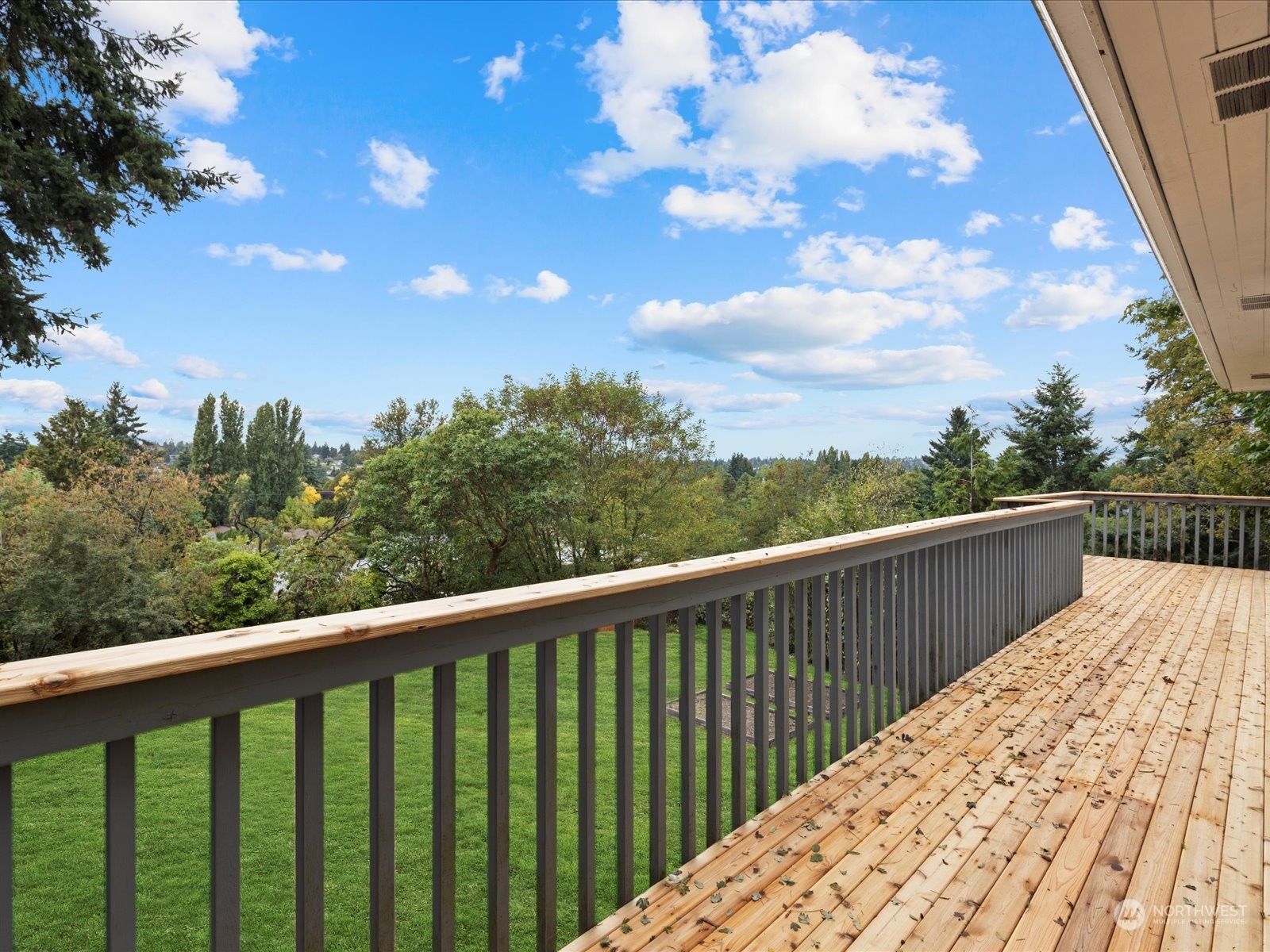 10705 22nd Avenue Southwest Seattle, WA 98146 - Photo 27 of 40