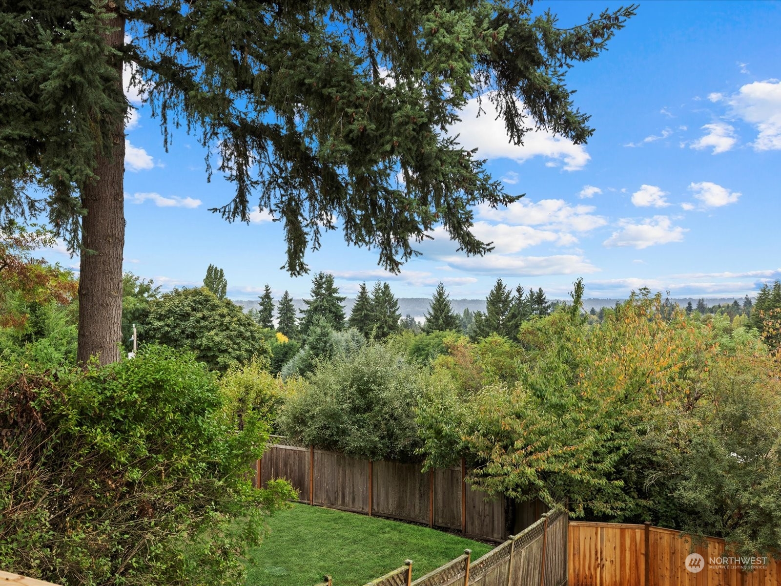 10705 22nd Avenue Southwest Seattle, WA 98146 - Photo 29 of 40