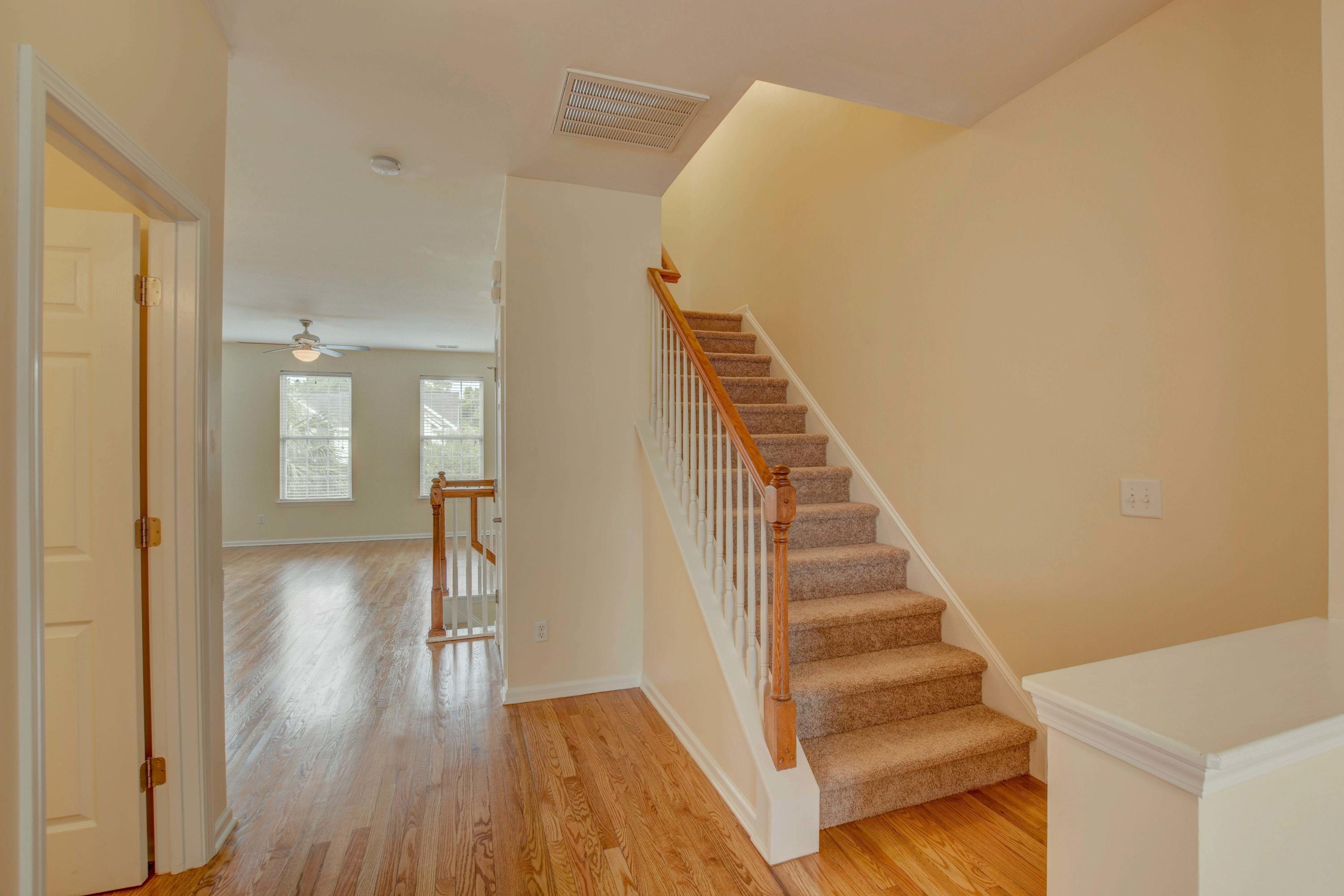 9046 Parlor Drive Ladson, SC 29456 - Photo 4 of 36 1-33