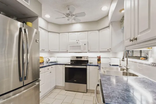 $6,000 | 200 South Ocean Boulevard, Unit B135, Delray Beach, FL 33483