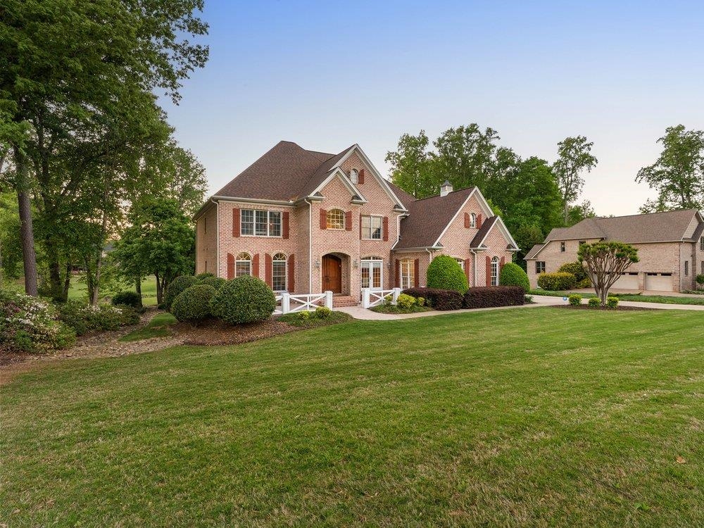394 Crepe Myrtle Drive Greer, SC 29651 - Photo 4 of 50