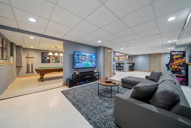 $675,000 | 18 Lorri Road, Derry, NH 03038