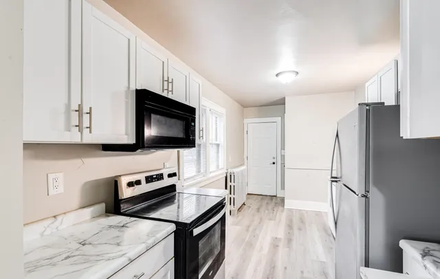 $230,000 | 407 East Irving Avenue, Oshkosh, WI 54901