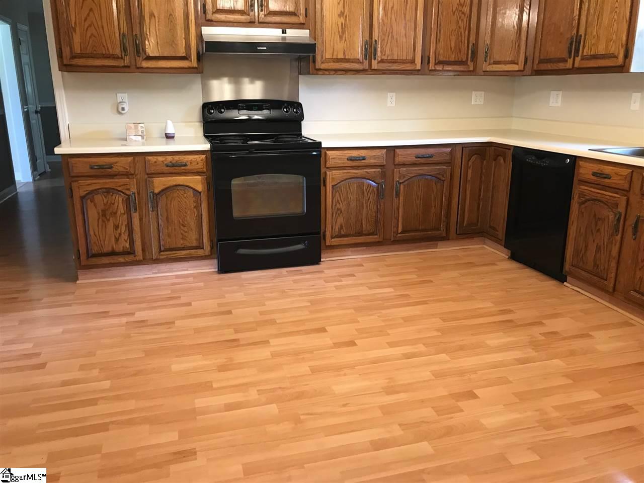 102 Old Grove Road Piedmont, SC 29673 - Photo 9 of 27 Gallery Image 9