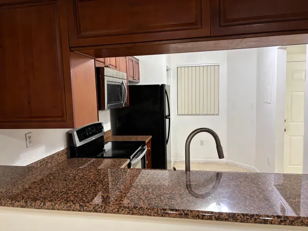 $2,000 | 9959 Nob Hill Place, Unit 9959, Sunrise, FL 33351
