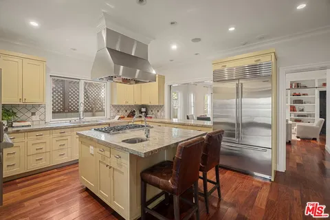 $2,349,000 | 3457 Maplewood Avenue, Los Angeles, CA 90066