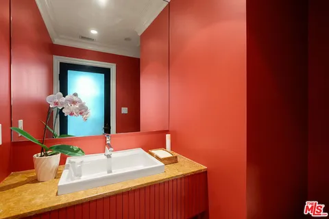 $2,349,000 | 3457 Maplewood Avenue, Los Angeles, CA 90066