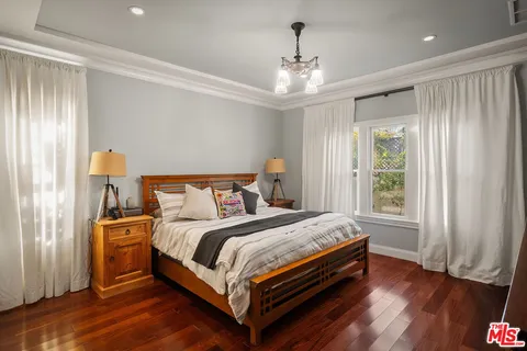 $2,349,000 | 3457 Maplewood Avenue, Los Angeles, CA 90066