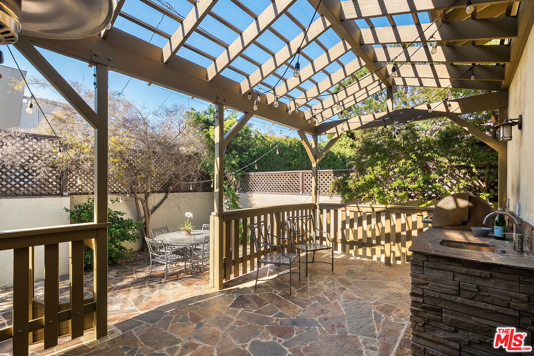 3457 Maplewood Avenue Los Angeles, CA 90066 - Photo 23 of 26