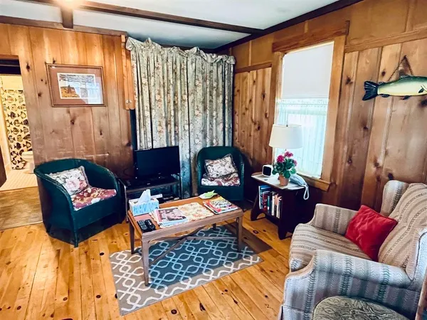 $1,800 | 17 Pasquaney Shores Drive, Bristol, NH 03222