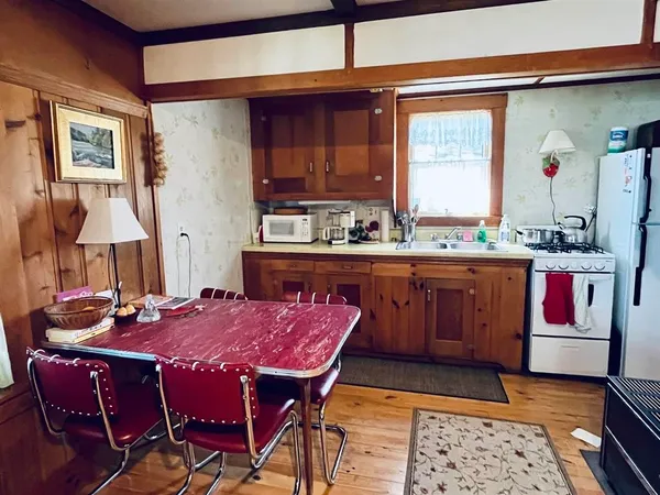 $1,800 | 17 Pasquaney Shores Drive, Bristol, NH 03222