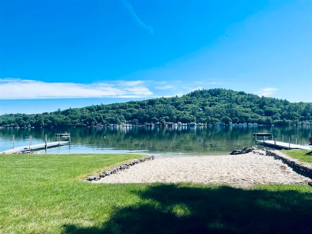 $1,800 | 17 Pasquaney Shores Drive, Bristol, NH 03222