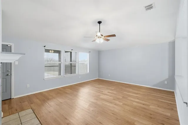 $335,000 | 205 Broken Arrow Lane, Krum, TX 76249