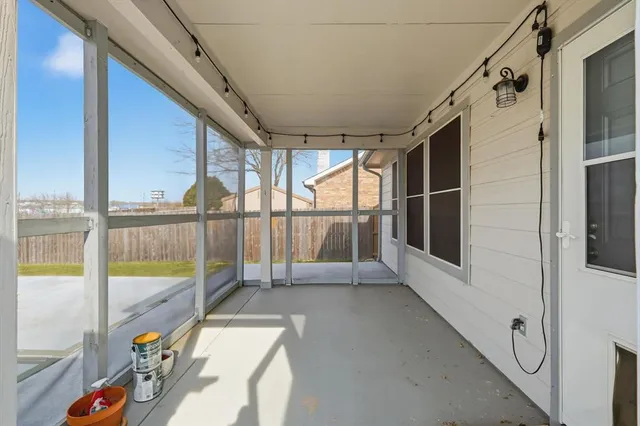 $335,000 | 205 Broken Arrow Lane, Krum, TX 76249