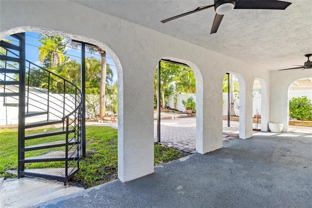 307 161st Avenue Redington Beach, FL 33708 - Photo 30 of 41 a view of entryway with interior