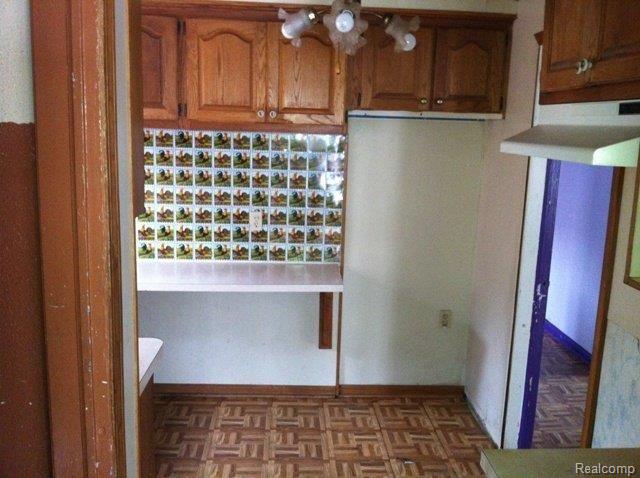 18954 Edinborough Road Detroit, MI 48219 - Photo 5 of 15 kitchen