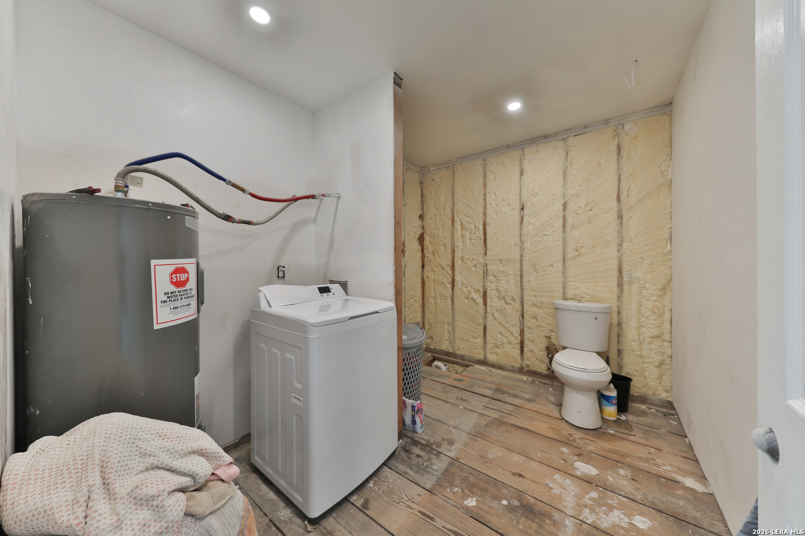 122 Brink Center Point, TX 78010 - Photo 22 of 40 a bathroom with a sink toilet and shower