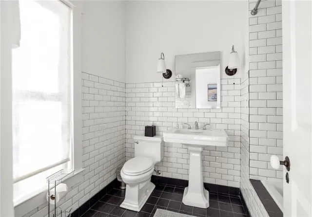 $1,199,000 | 9057 Selborne Lane, Chattahoochee Hills, GA 30268