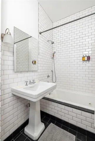 $1,199,000 | 9057 Selborne Lane, Chattahoochee Hills, GA 30268