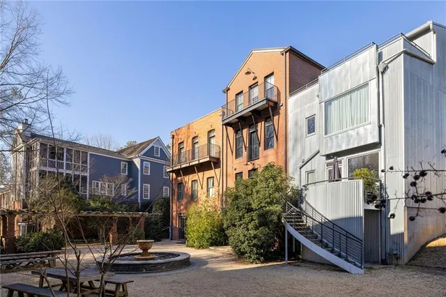 $1,199,000 | 9057 Selborne Lane, Chattahoochee Hills, GA 30268