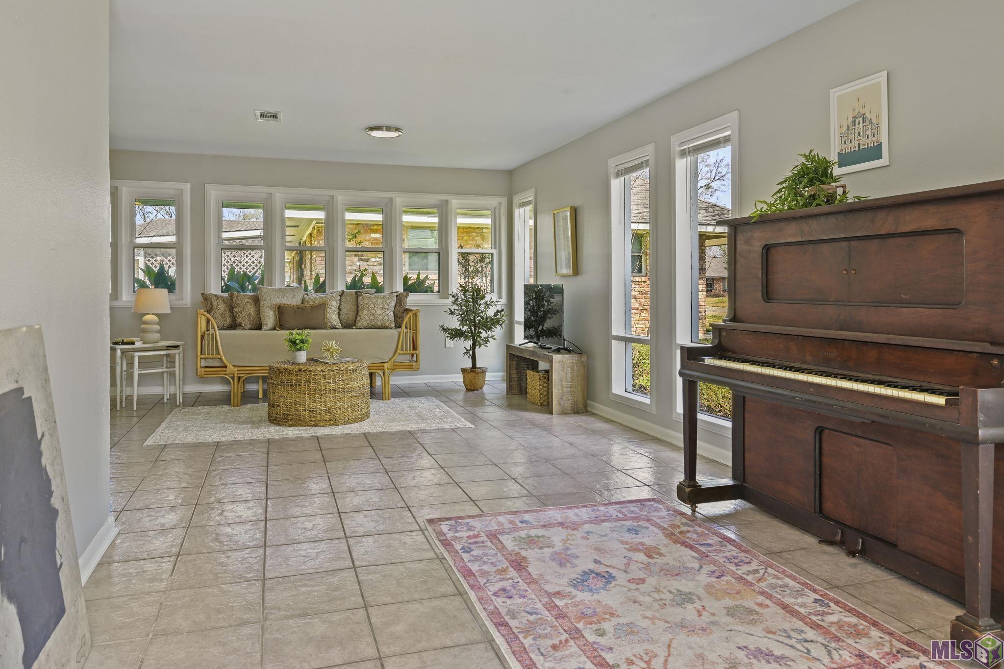 2650 Donald Drive Baton Rouge, LA 70809 - Photo 5 of 18