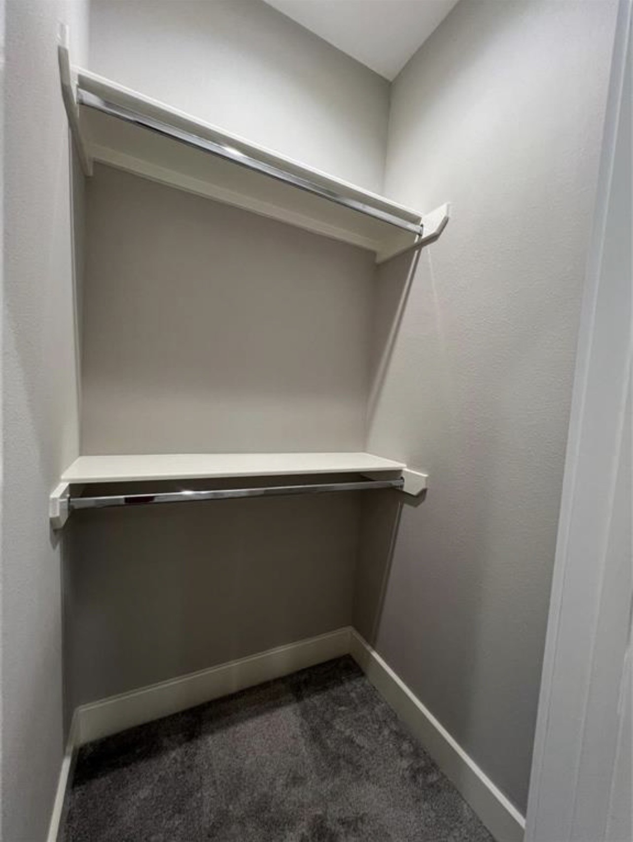 1224 Upton Street Houston, TX 77020 - Photo 34 of 48 3rd floor closet