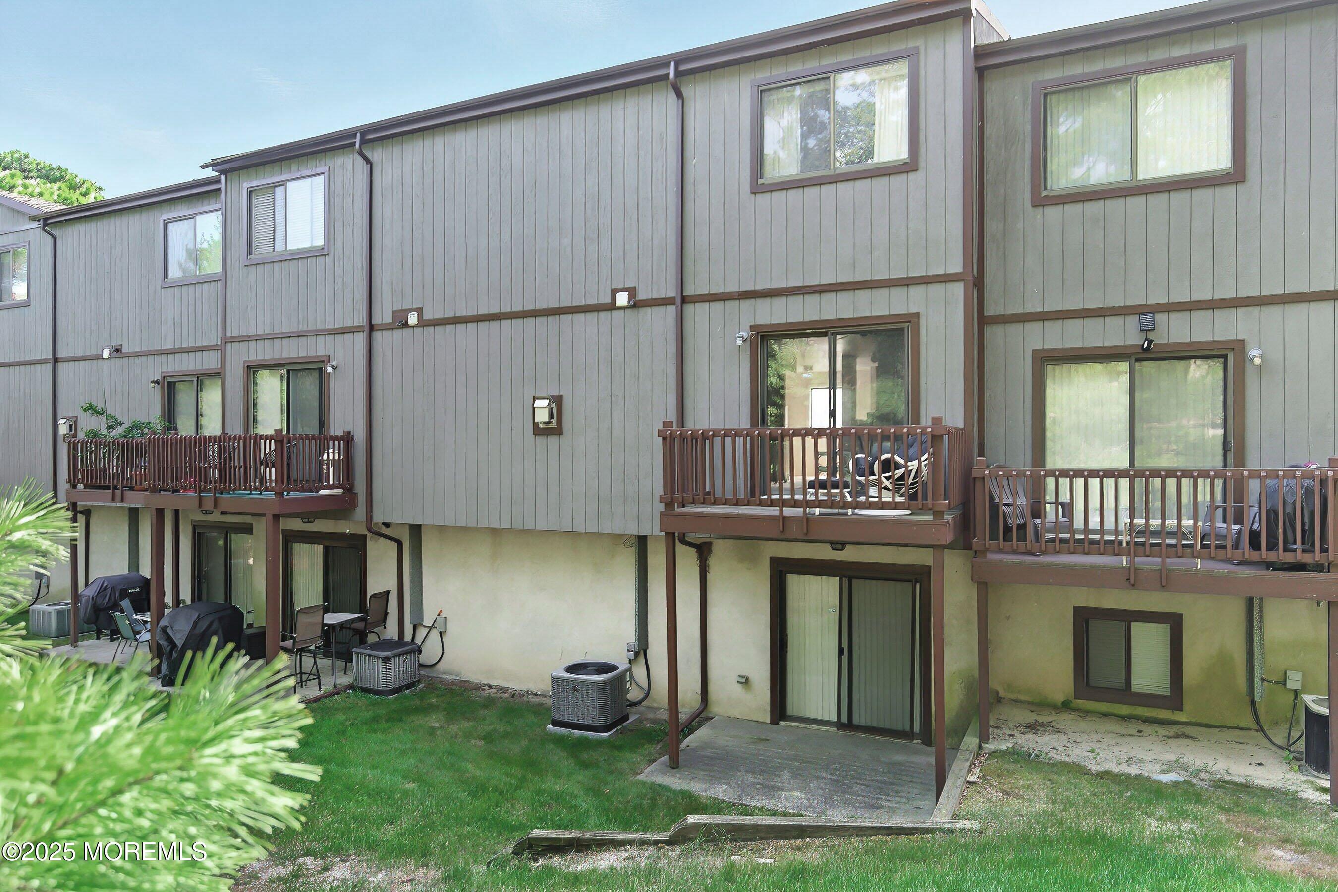 1705 Alpine Trail Neptune Township, NJ 07753 - Photo 28 of 30 28-Rear