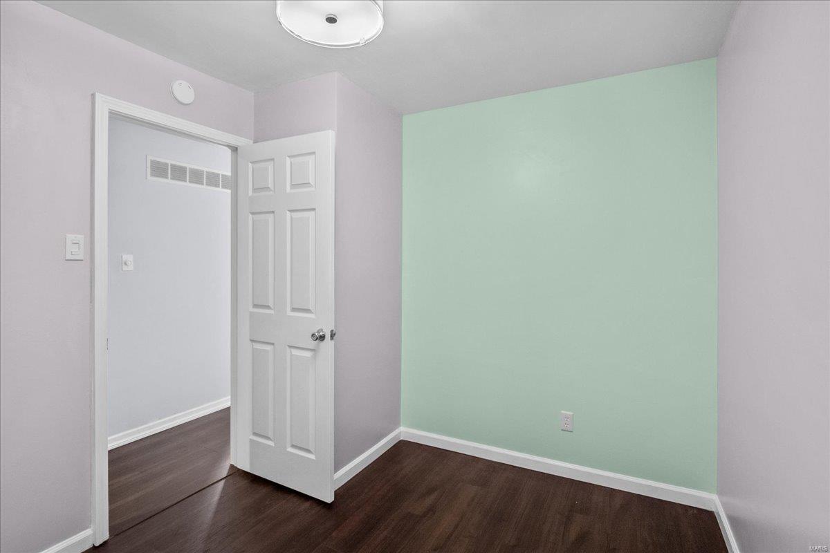 5121 Weber Road St. Louis, MO 63123 - Photo 23 of 34