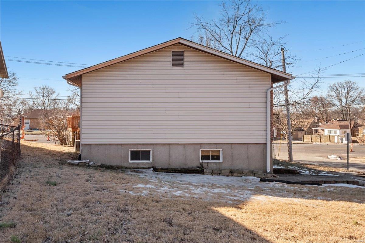 5121 Weber Road St. Louis, MO 63123 - Photo 4 of 34