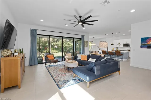 $869,000 | 20860 Thistle Leaf Lane, Estero, FL 33928