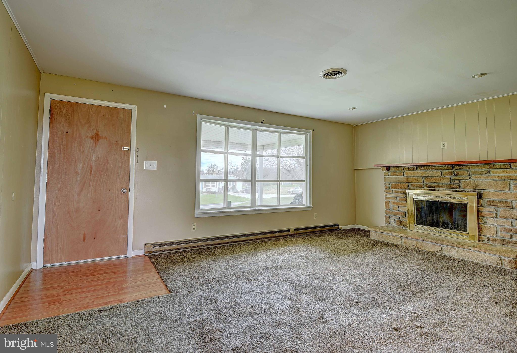 1614 Scott Road Pylesville, MD 21132 - Photo 5 of 30 Living Room