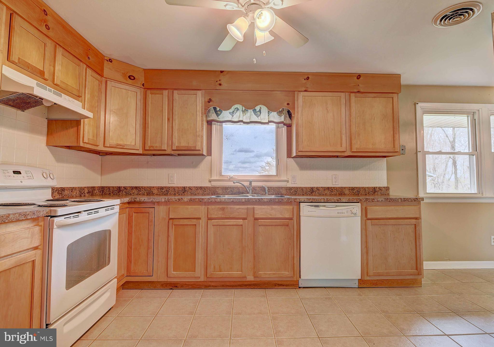 1614 Scott Road Pylesville, MD 21132 - Photo 8 of 30 Kitchen