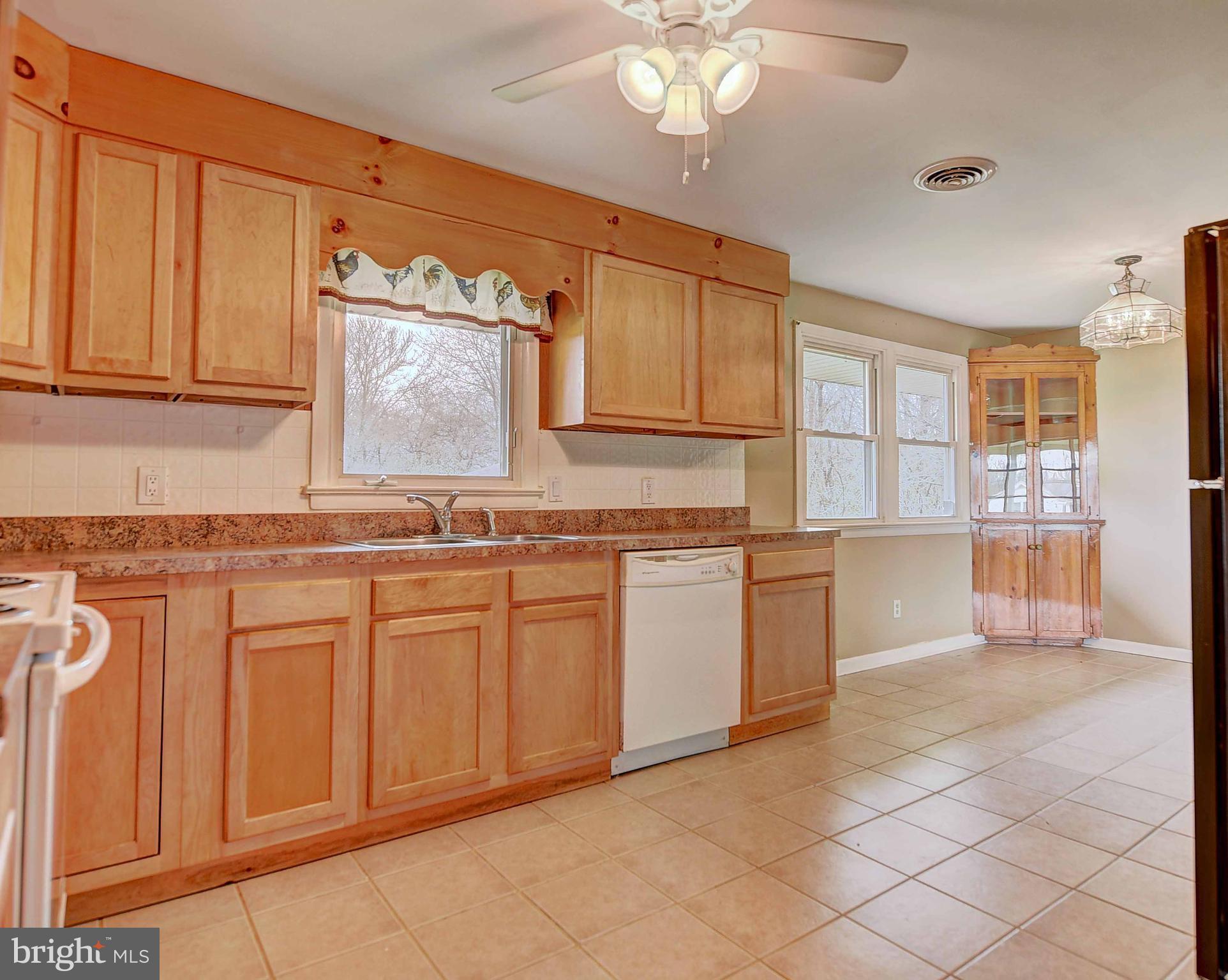 1614 Scott Road Pylesville, MD 21132 - Photo 9 of 30 Kitchen