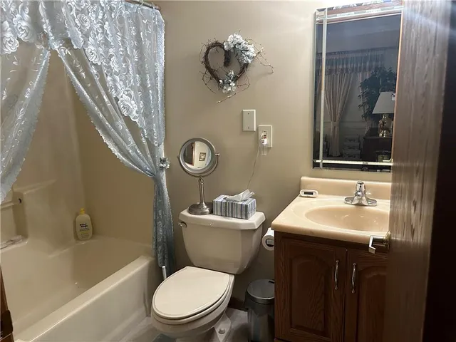 $159,000 | 308 Clubhouse Drive, Washington, PA 15301