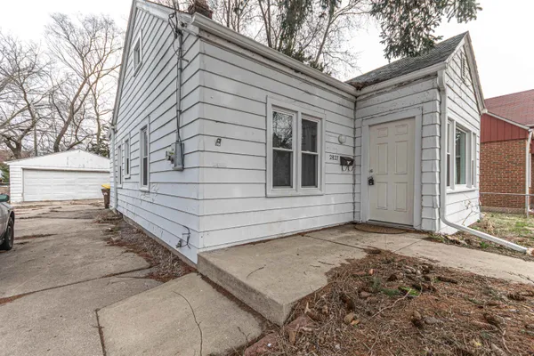 $119,900 | 2827 Knight Avenue, Rockford, IL 61101